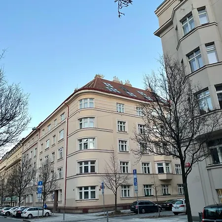 Appartement Byt Na Pude Kousek Od Hradu Prague